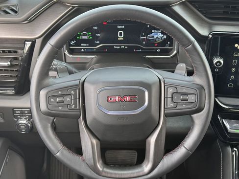 Used 2024 GMC Sierra 1500 AT4X image 15