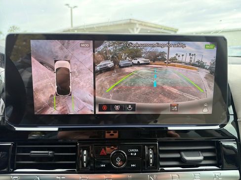New 2026 Nissan Pathfinder SL AWD/4WD image 25
