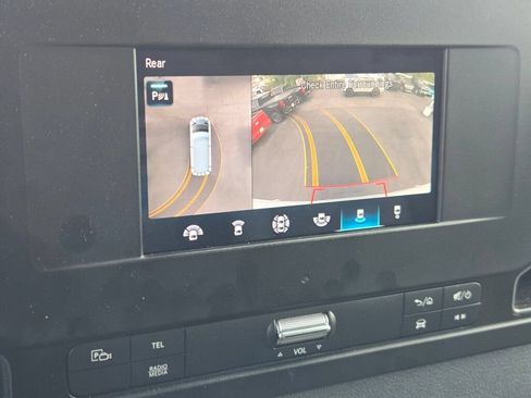 Used 2024 Mercedes-Benz Sprinter 2500 image 25
