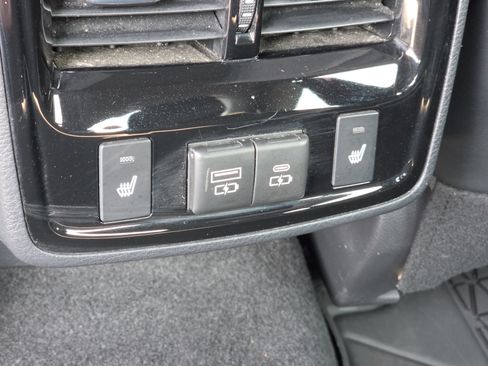 Used 2021 Toyota Avalon Limited w/ Advanced Safety Package FWD image 10