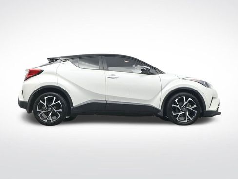 Used 2019 Toyota C-HR XLE image 36