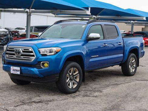 Used 2018 Toyota Tacoma Limited AWD/4WD image 31