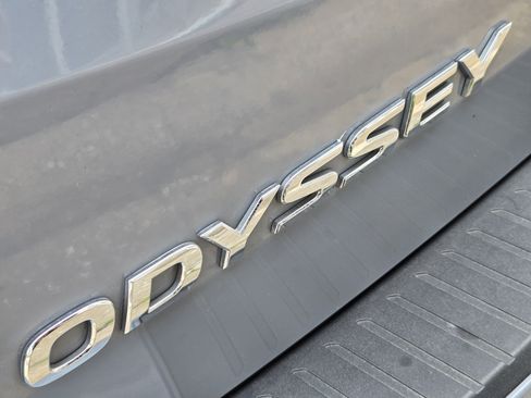 Used 2024 Honda Odyssey Elite image 8