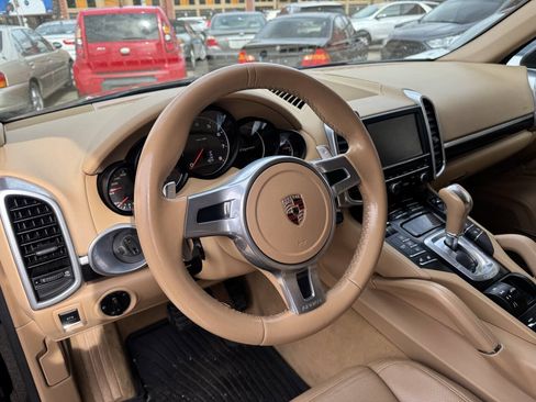 Used 2011 Porsche Cayenne AWD/4WD image 14