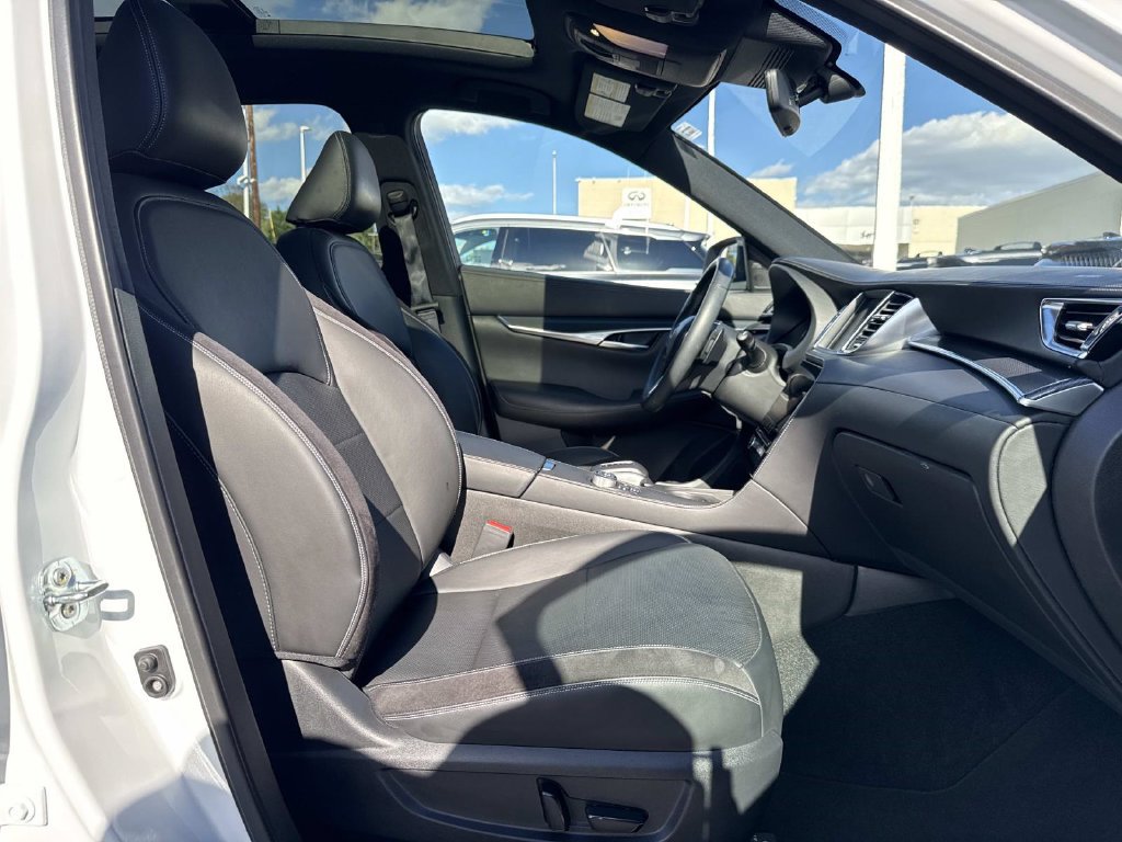 Used 2023 INFINITI QX50 Sport AWD/4WD image 19