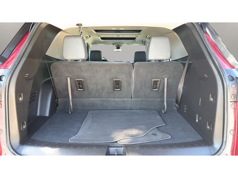 Used 2021 Chevrolet Traverse Premier AWD/4WD image 15