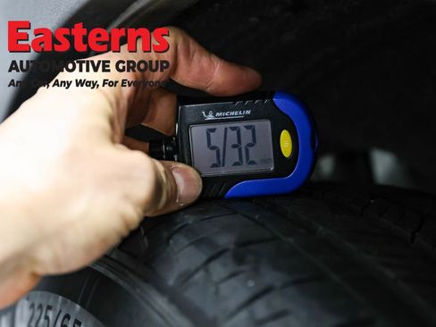 Used 2024 GMC Terrain SLE image 28