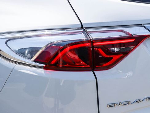 Used 2023 Buick Enclave Essence FWD image 11