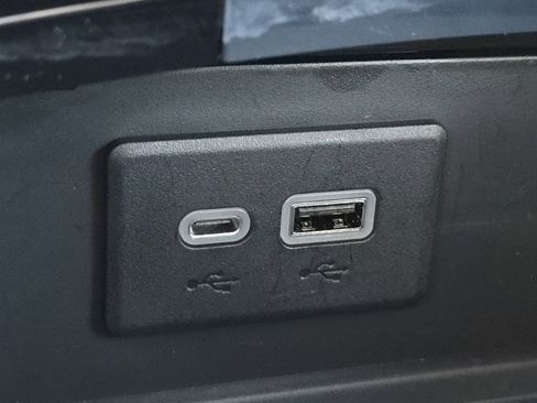 Used 2021 Buick Envision Essence image 8