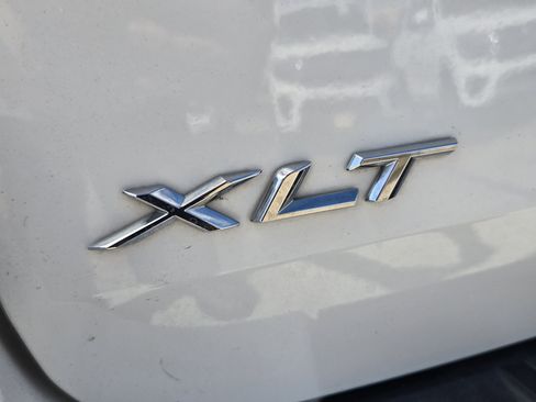 Used 2021 Ford Explorer XLT w/ Equipment Group 202A RWD image 8
