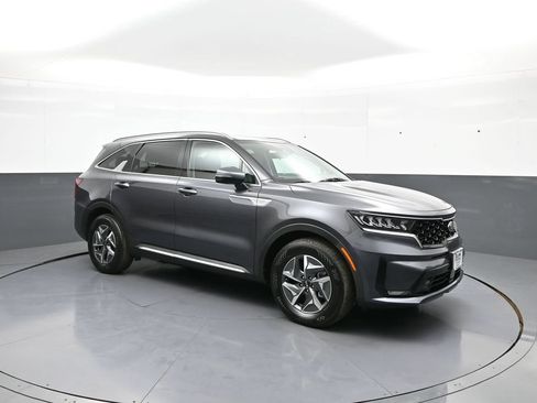 Certified 2021 Kia Sorento EX FWD image 4