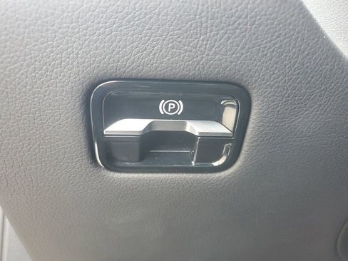 Used 2023 Mercedes-Benz S 500 4MATIC w/ AMG Line image 27