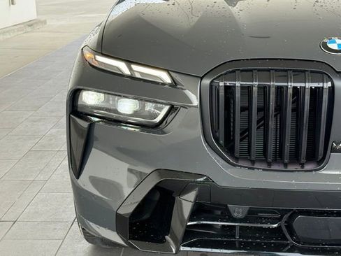 Used 2026 BMW X7 xDrive40i w/ M Sport Package image 4
