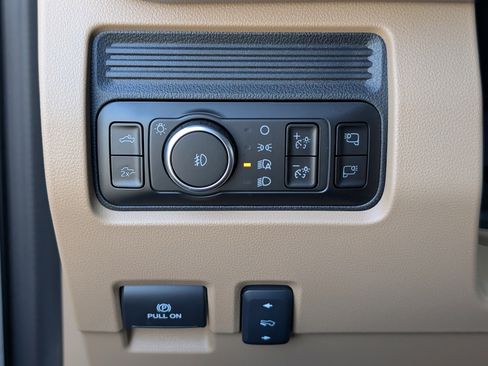 New 2026 Ford F250 Lariat w/ Lariat Premium Package image 22