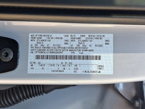 Used 2025 Ford F150 Lightning Flash AWD/4WD image 27
