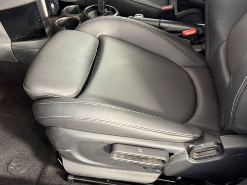 Used 2023 MINI Cooper S image 13