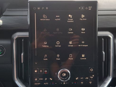 Used 2025 GMC Acadia Elevation FWD image 19