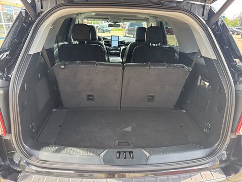 Used 2023 Ford Explorer Limited w/ Limited Technology Package AWD/4WD image 29