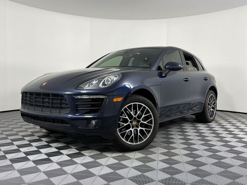 Used 2018 Porsche Macan AWD/4WD image 1