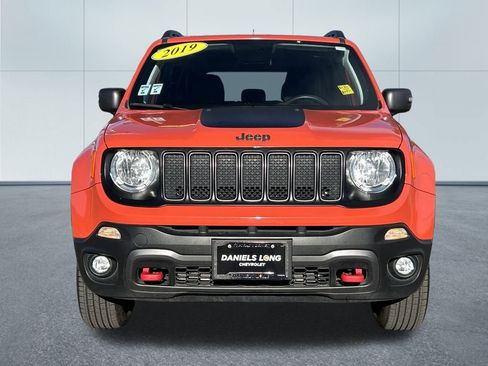 Used 2019 Jeep Renegade Trailhawk w/ Cold Weather Group II image 3