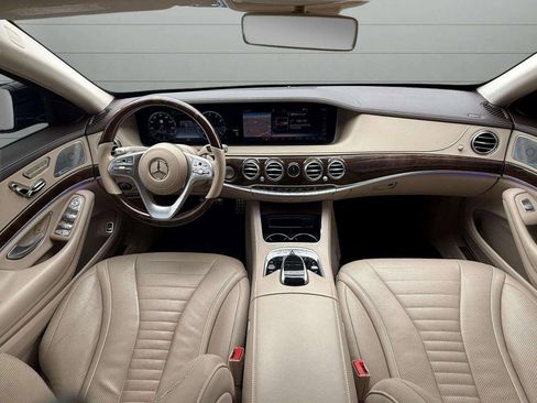 Used 2019 Mercedes-Benz S 560 4MATIC Sedan image 4