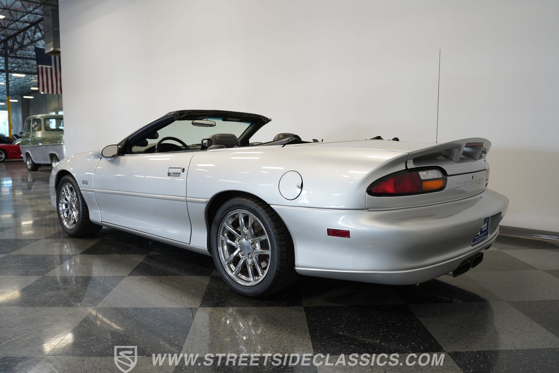 Used 2002 Chevrolet Camaro Z28 w/ SS Performance/Appearance Pkg RWD image 13