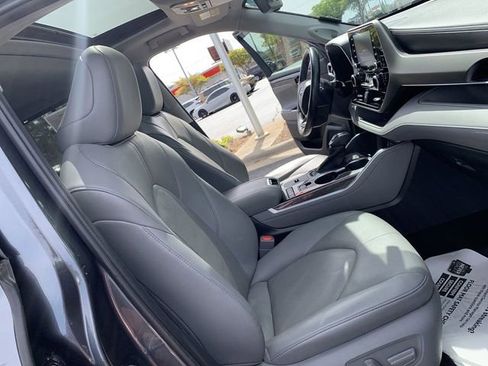 Certified 2020 Toyota Highlander Limited image 14