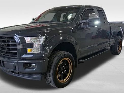 Used 2017 Ford F150 XL w/ Equipment Group 101A Mid image 1