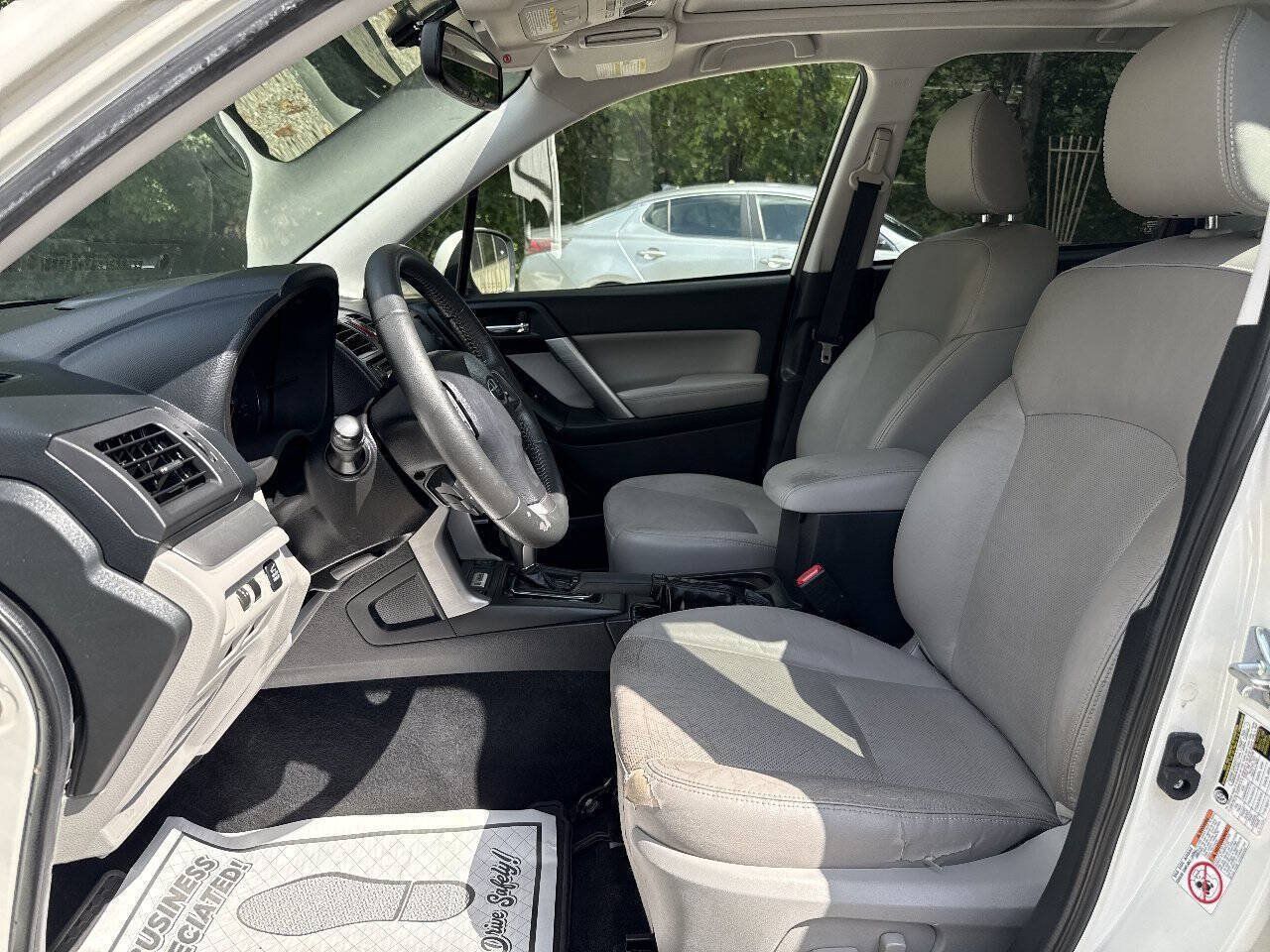 Used 2015 Subaru Forester 2.5i Touring w/ Eyesight & Navigation System AWD/4WD image 8