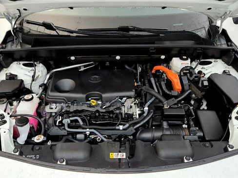 Used 2021 Toyota Venza Limited image 16