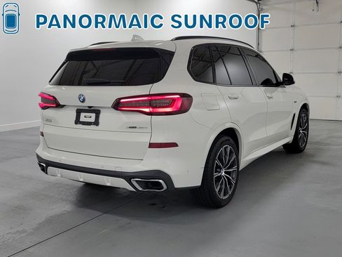 Used 2022 BMW X5 xDrive45e w/ M Sport Package image 9