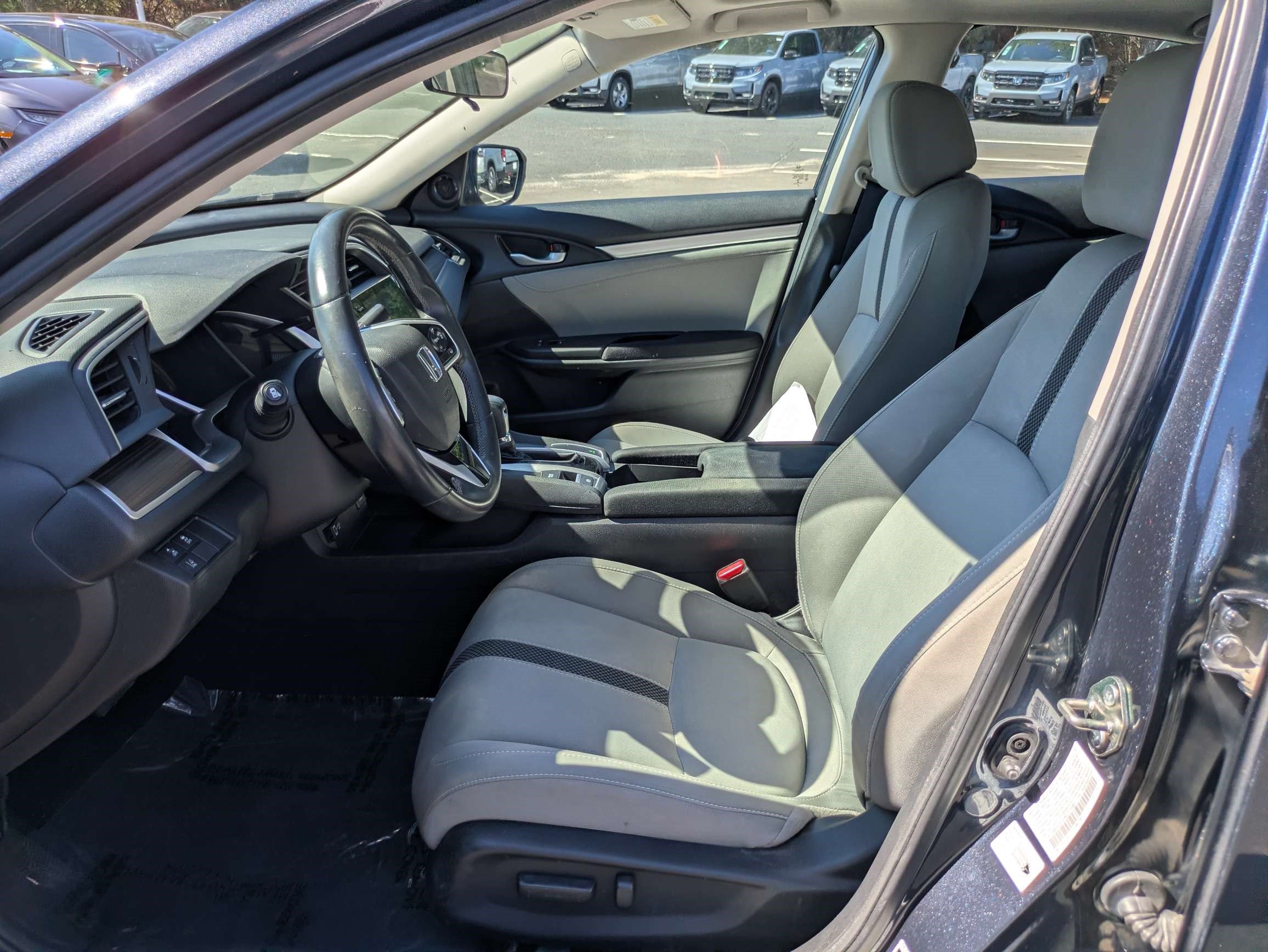 Used 2019 Honda Civic EX image 26