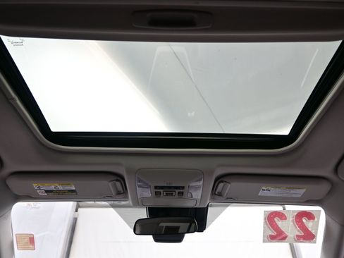 Used 2022 Toyota RAV4 XLE Premium AWD/4WD image 18