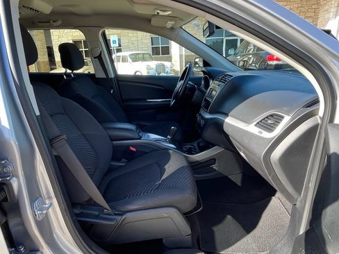 Used 2018 Dodge Journey SXT w/ Connectivity Group image 29