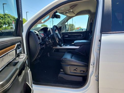 Used 2024 RAM 2500 Laramie AWD/4WD image 10