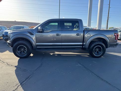 Used 2018 Ford F150 Raptor w/ Equipment Group 802A Luxury AWD/4WD image 3