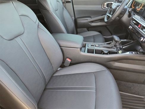 New 2026 Kia Sorento S FWD image 11