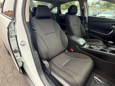 Used 2023 Honda Accord EX image 11