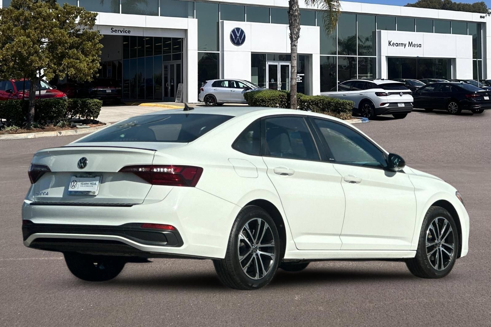 Used 2023 Volkswagen Jetta Sport FWD image 4