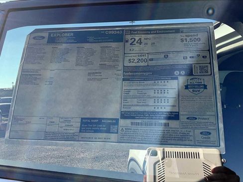 New 2025 Ford Explorer Active image 21