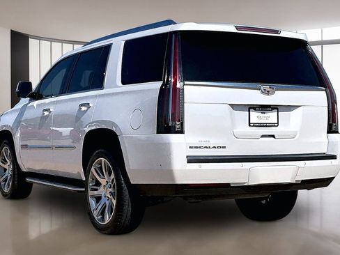 Used 2020 Cadillac Escalade Luxury AWD/4WD image 12