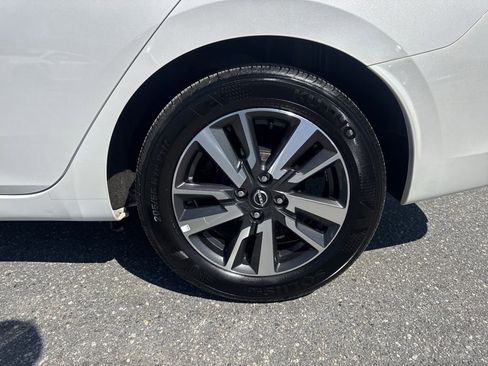 Used 2025 Nissan Versa SV image 26