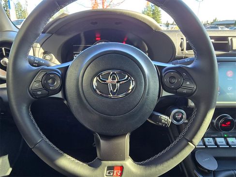 Used 2024 Toyota GR86 image 14