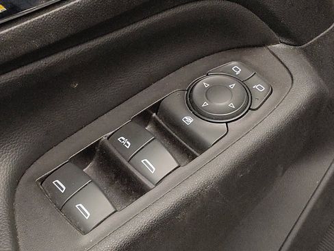 Used 2020 Chevrolet Equinox LT image 27