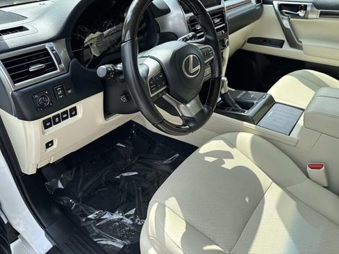Used 2022 Lexus GX 460 Premium w/ Premium Package AWD/4WD image 21