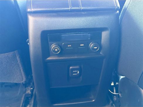 Used 2023 Chevrolet Traverse LT w/ Midnight/Sport Edition image 24