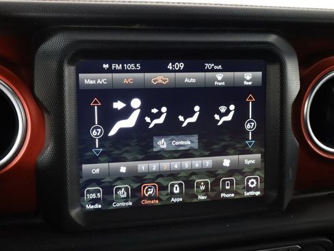 Used 2022 Jeep Gladiator Rubicon w/ LED Lighting Group AWD/4WD image 33