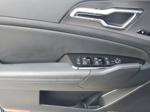 Certified 2025 Kia Sportage SX image 14