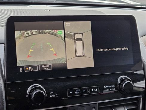 Used 2022 Nissan Armada SL w/ Captain's Chairs Package image 29