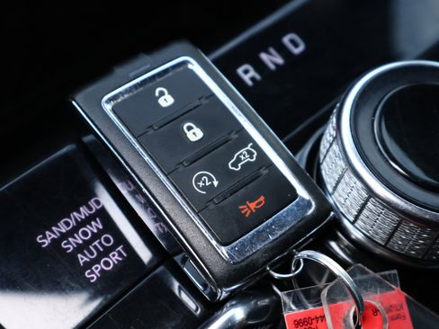 Used 2021 Jeep Grand Cherokee L Limited AWD/4WD image 30